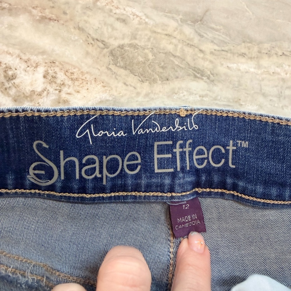 Gloria Vanderbilt Shape Effect High Rise Bermuda Shorts Size 12 Light Wash - Picture 2 of 11